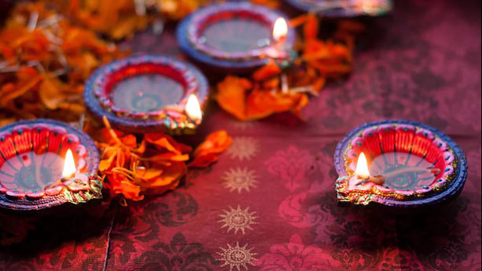  Diwali 2022: घर के इन कोनों में होता है कुबेर-लक्ष्मी का वास, दिवाली से पहले जरूर करें साफ |
