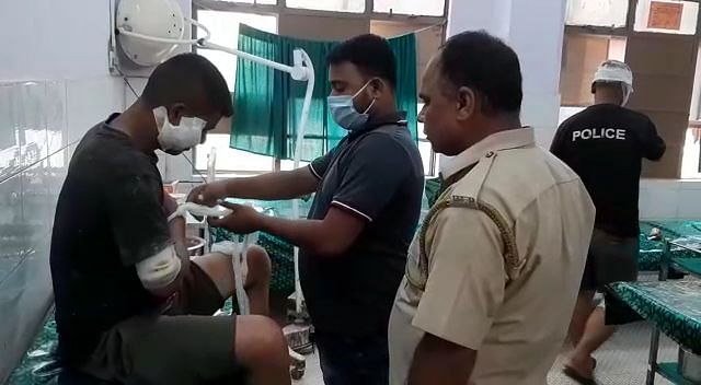 असम में मेघालय के ऊर्जा मंत्री के काफिले के बाद 4 पुलिस कर्मी घायल