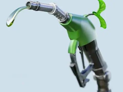  Petrol Diesel Prices : क्रूड की बढ़ती कीमतों के बीच सस्‍ता हुआ पेट्रोल-डीजल, चेक करें आज का ताजा रेट :