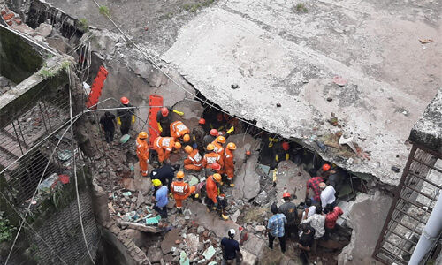 महाराष्ट्र के भिवंडी में इमारत गिरने से 10 की मौत, पीएम मोदी ने जताया दुख